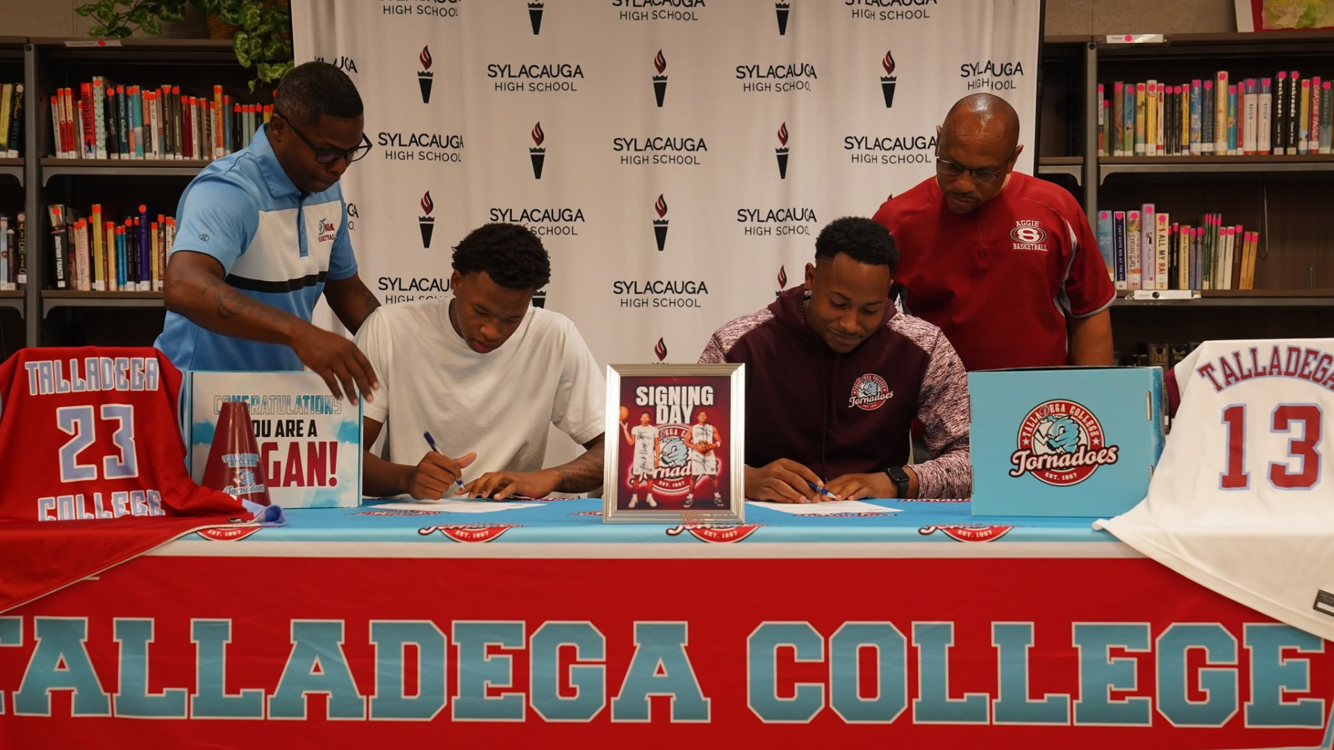 Erick O'Neal and Josh Speer sign with Talladega College